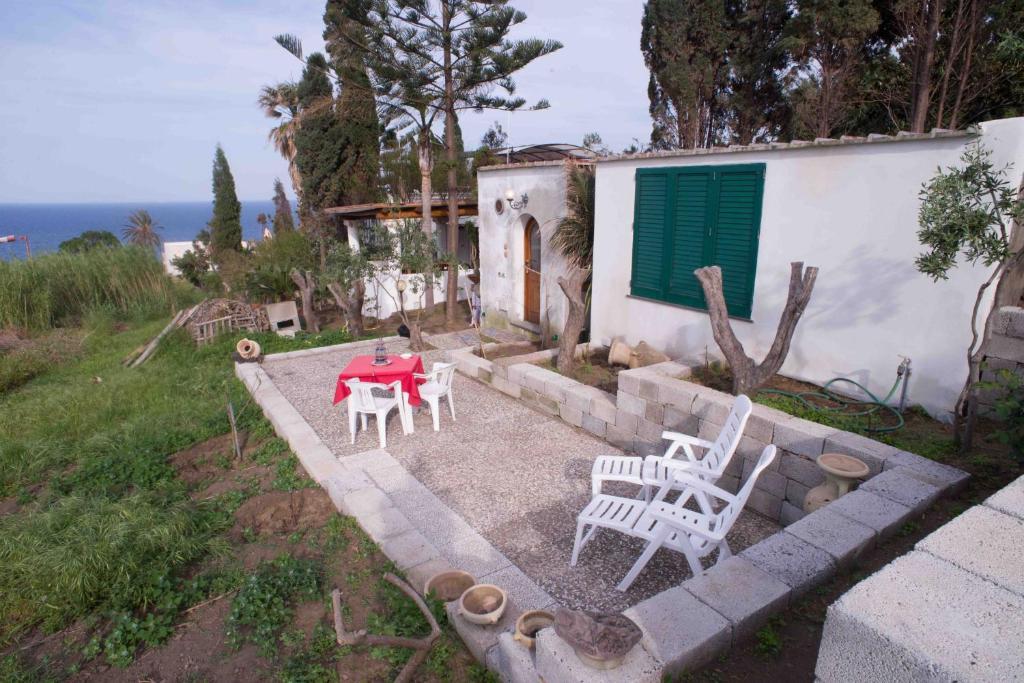B&B Il Giardino Segreto Stromboli Exterior foto