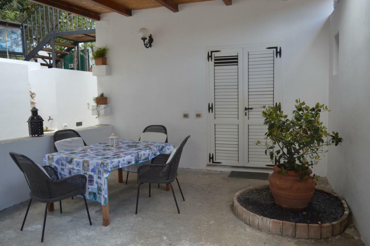 B&B Il Giardino Segreto Stromboli Exterior foto